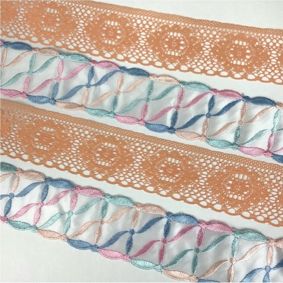 Embroidered scalloped satin ribbon & peach lace fabric sewing trim 6 yards - Picture 2 of 5